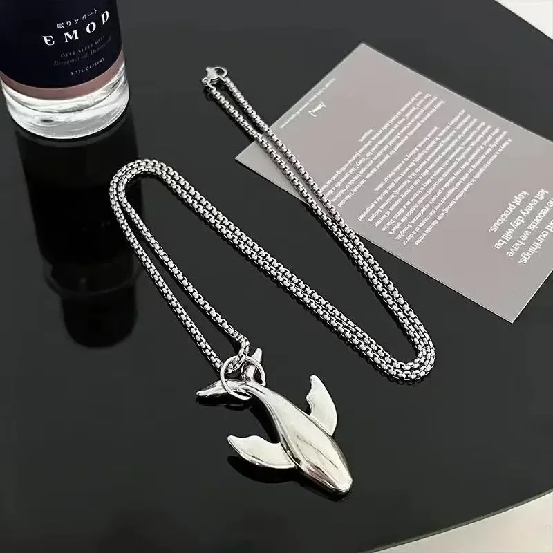 Creative Design Animals Shape Whale Necklace Fashion Alloy Pendant Necklace Exquisite Small Whale Cold Wind Long Chain Unisex