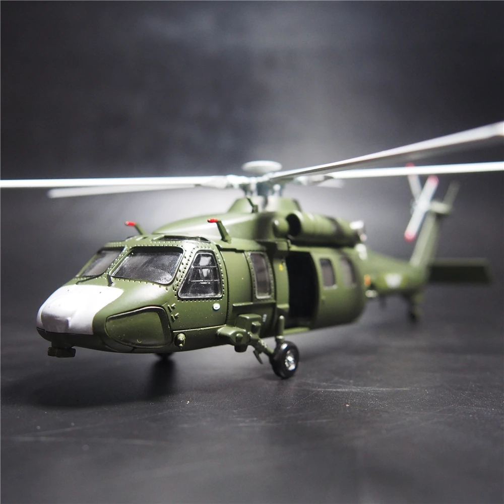 

Литая модель вертолета из сплава в масштабе 1:72