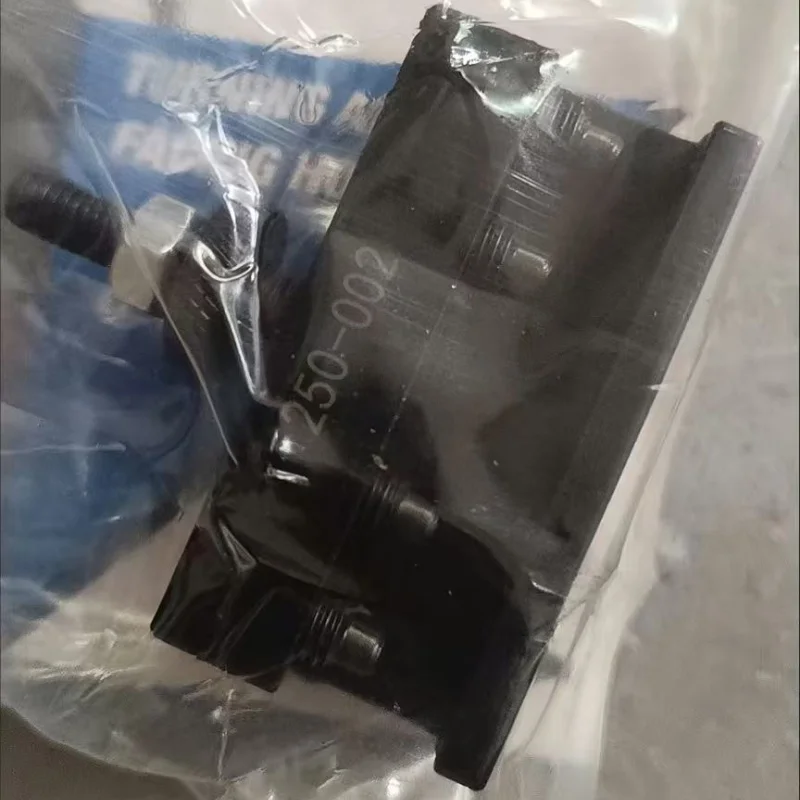 

NEW 250-002 250-102 250-202 250-302 250-402 Turning and Facing Holder Quick Change Tool Post Turning Tool Holder