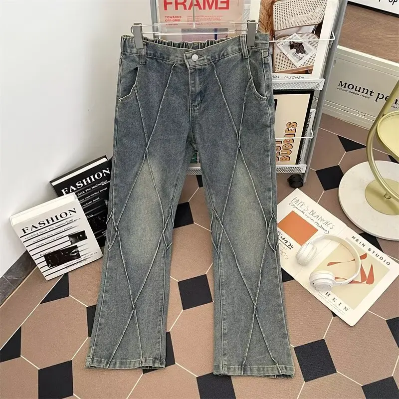 

Американские джинсы-клеш в стиле пэчворк для мужчин: приталенные, прямые, стильные, с эффектом cleanfit