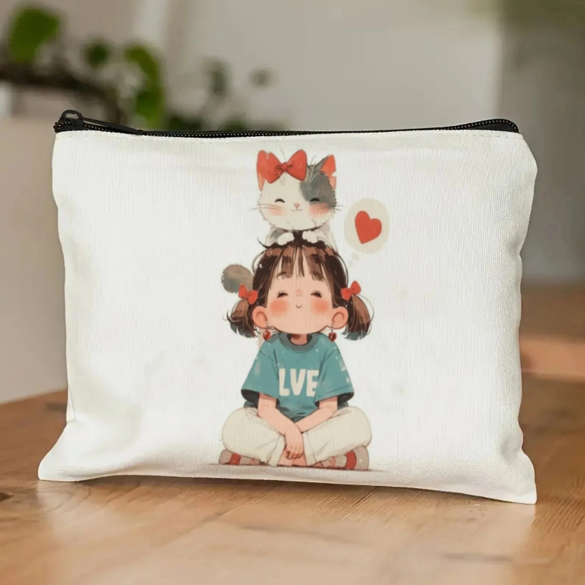 ヴィンテージシックな化粧バッグ ジッパー開閉 大容量 女の子用化粧ポーチ かわいい女の子柄 ペンケース 旅行収納バッグ