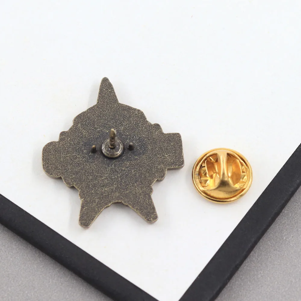 NORINCO Logo Emaille-Pin Militärindustrie-Abzeichen Taktische Ausrüstung Metallbrosche für Army-Fans Sammlerstück Anstecknadel für Jacke Rucksack – Detail 4