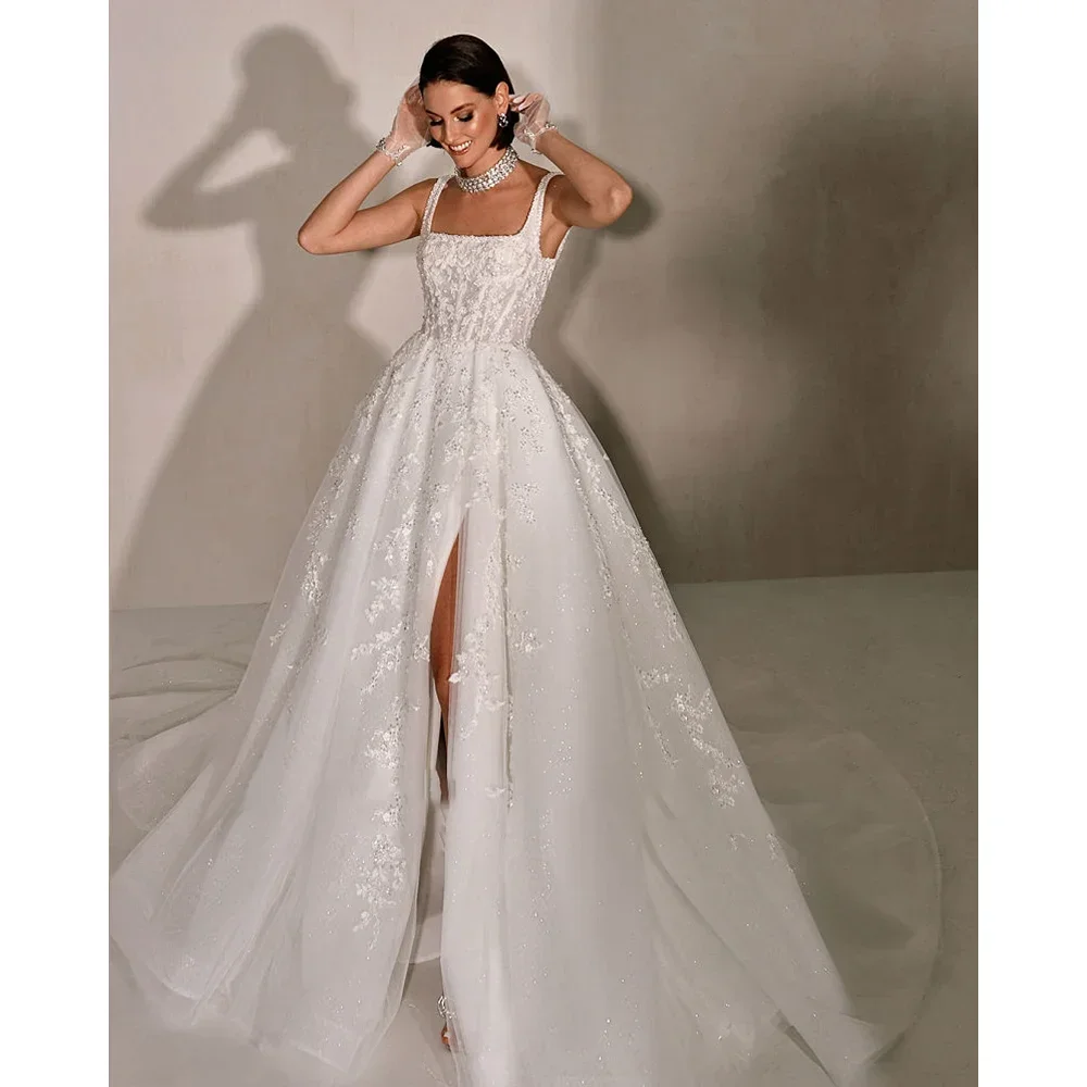 Abiti da sposa con colletto quadrato alla moda Abiti da sposa eleganti in pizzo bianco con paillettes senza schienale Abiti da sposa chic con spacco laterale