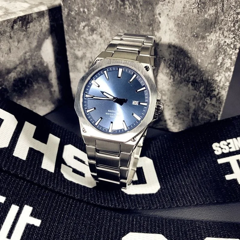 

Octagonal Sapphire Crystal Watch with All-Steel Bracelet: A Business Watch Suitable for Both Men and Women