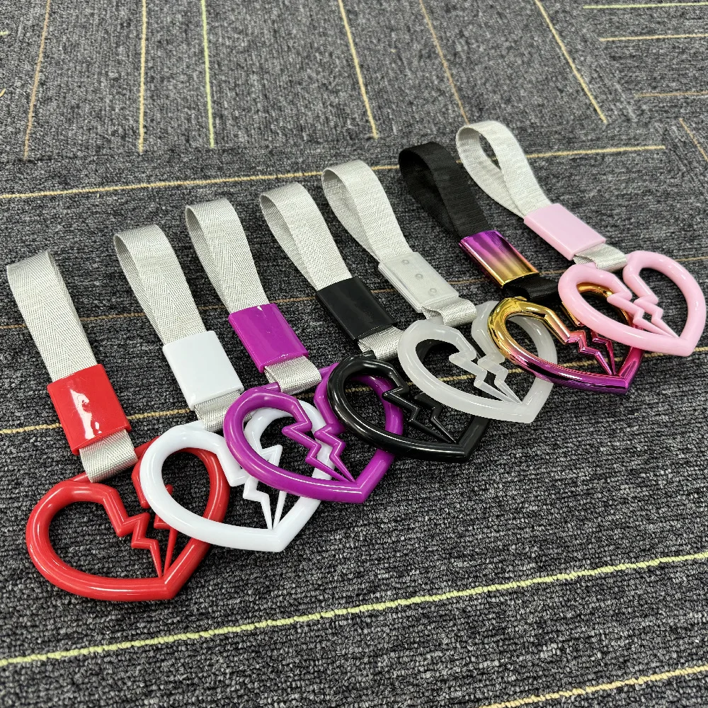 JDM Broken Heart Lightning Car Hang Ring, Japanese Drift Mod Pendant, Universal Personality Auto Decorative Ornament