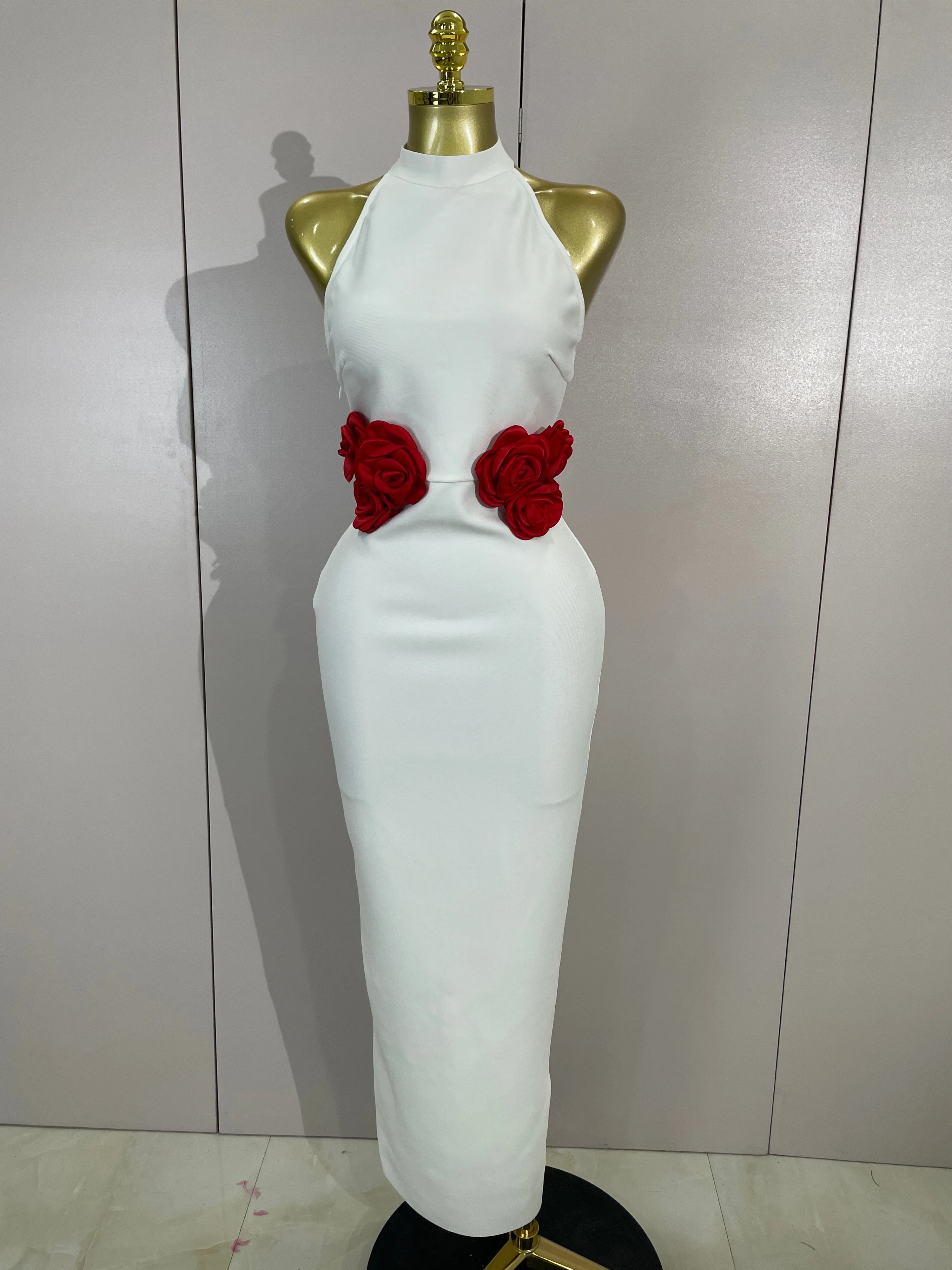 Women'S Red Formal Wear - ชุดเดรสยาวรัดรูปสีแดงลายดอกไม้สีขาว ดีไซน์เปิดหลังสุดเซ็กซี่ คุณภาพสูง สไตล์ดารา หรูหรา สำหรับงานเลี้ยงกลางคืน