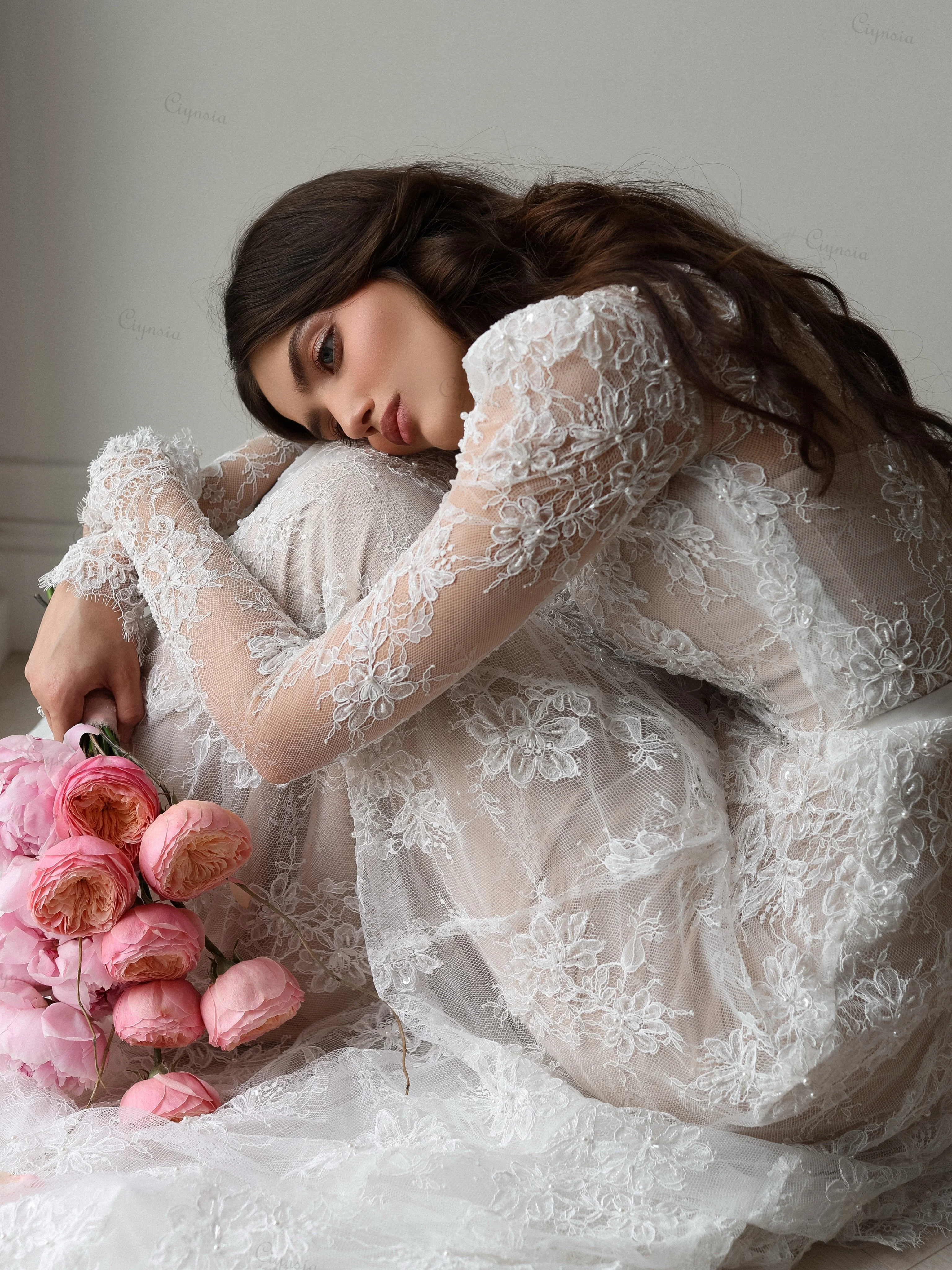 Customized Elegant Lace Wedding Dress 2026 A-Line High Neck Long Sleeves Bridal Gowns for Bride with Veils Robe De Mariée