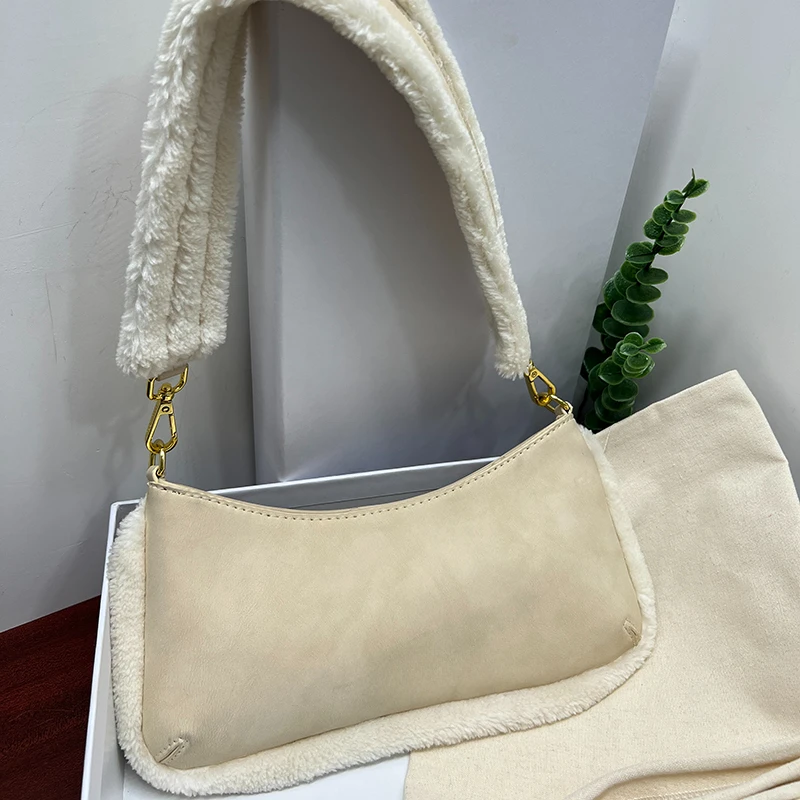 

Niche design new lamb wool bag versatile single shoulder portable baguette bag underarm