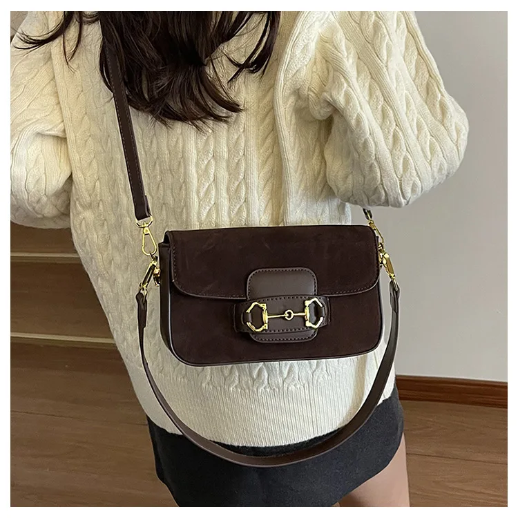 

‌ Замшевая сумка-коробка 2025 года — женская сумка через плечо и через плечо, маленькая дизайнерская сумка, модная осень/зима, бархатная текстура ‌