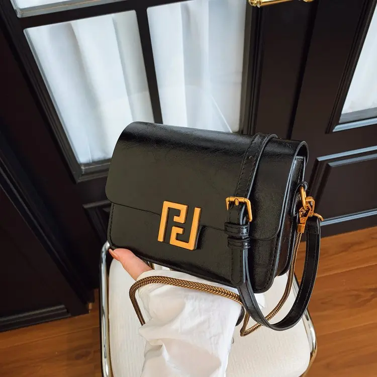 

Trendy Business Casual Clutch Convertible To Shoulder Bag With Large Capacity And Classic Design Perfect As A Women's Diaper Bag