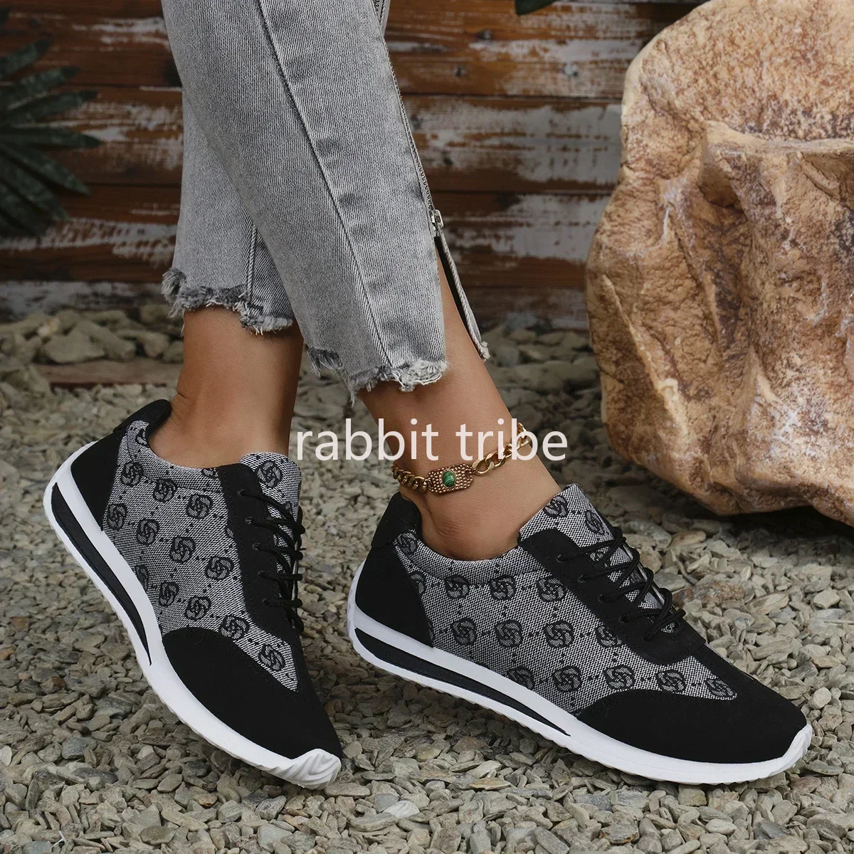 

2025 new Women Designer Mouth Breathable Strap Sneakers Flat Comfortable Casual Walking Sneakers Zapatos De Mujer Platform Shoes