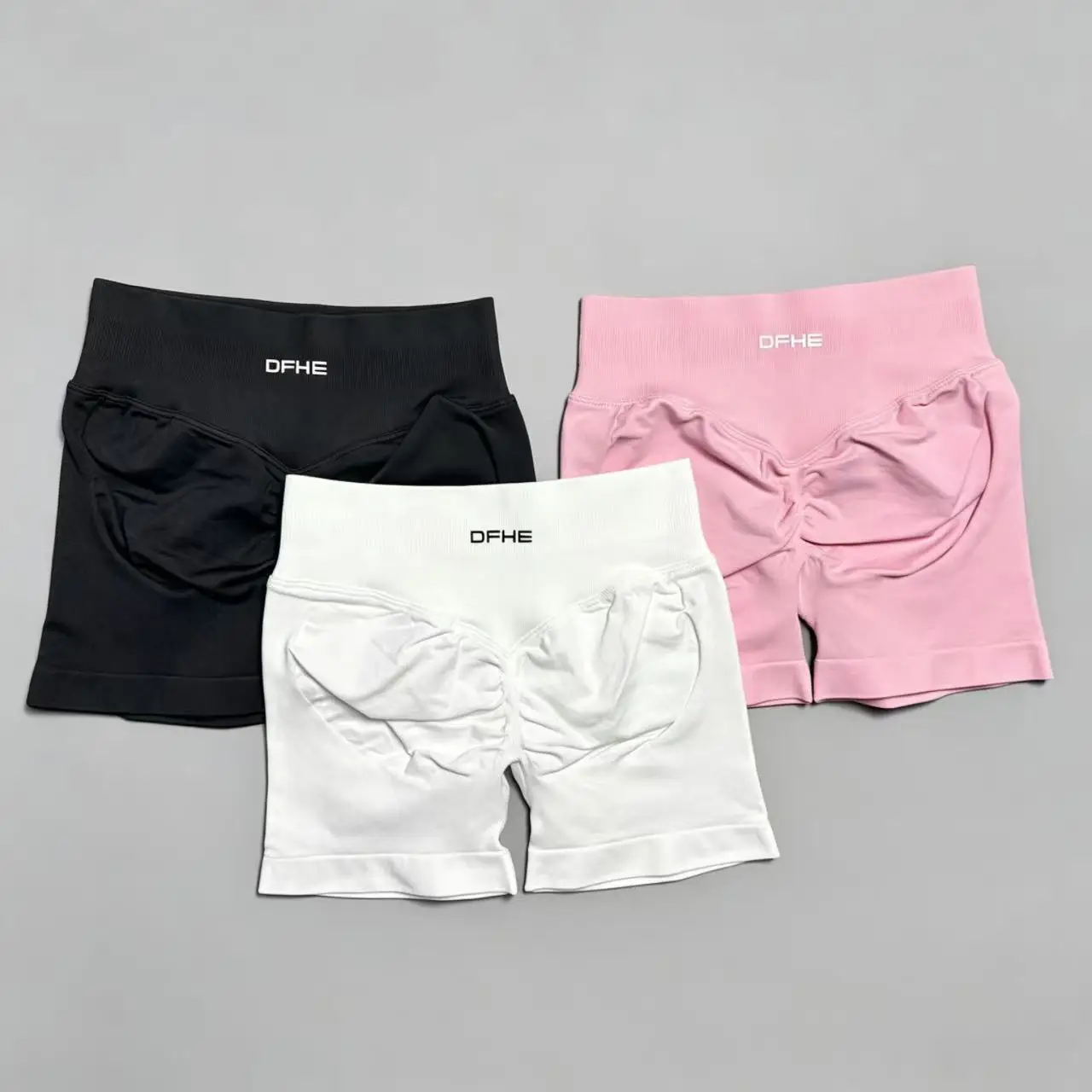 Pantaloncini yoga donna in nylon a vita alta