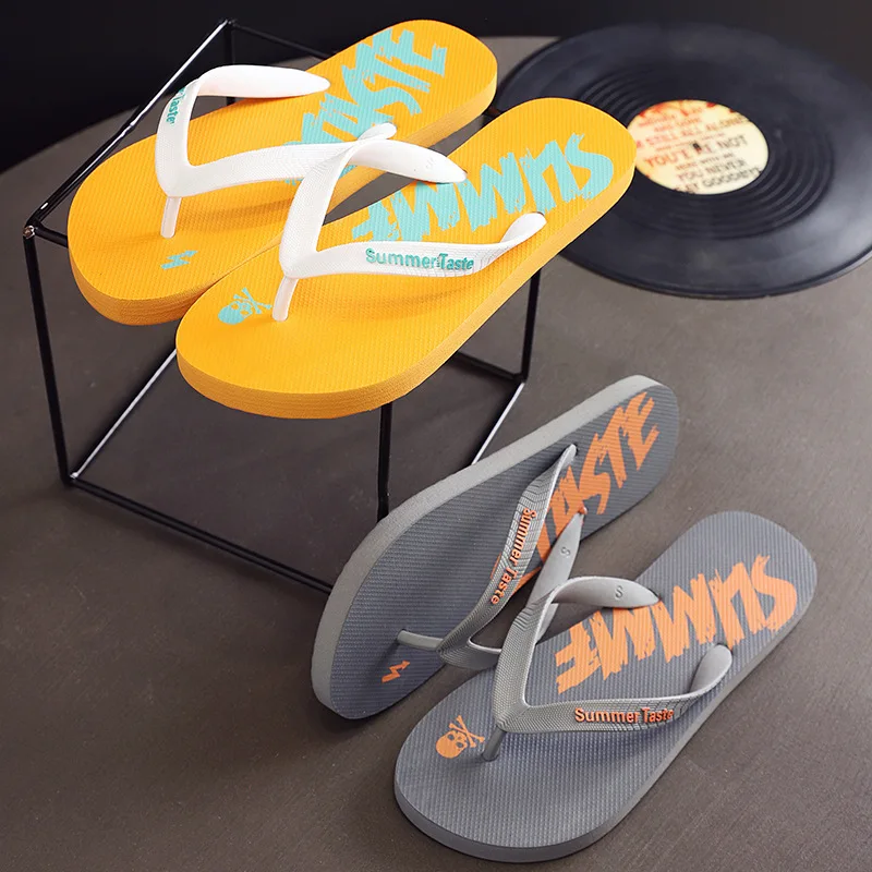 

Men's Flip Flops Summer Non Slip Beach Sandals Lightweight Comfortable Outdoor Casual Flat Slippers Fashion Durable Men Shoes