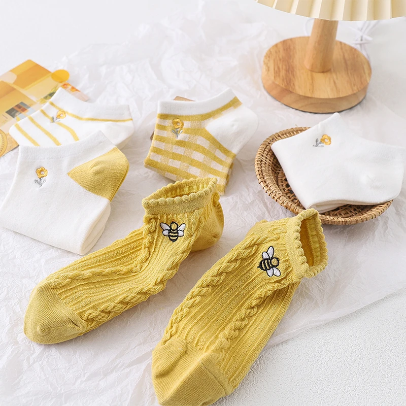 5 Pairs Women Casual Short Socks Embroidery Cartoon Bee Cherry Blossom Sakura Solid Color Patchwork Plaid Striped Ankle Socks