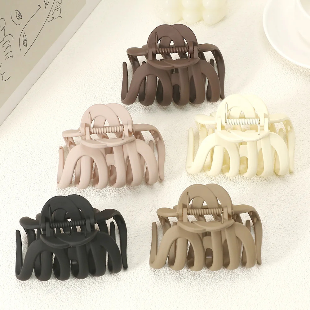 

Matte Large Hair Claws Clips Crab Barrettes Women Girls Pumpkin Hollowed Hair Clamps Ponytail Holder Hair Accessories Fashion