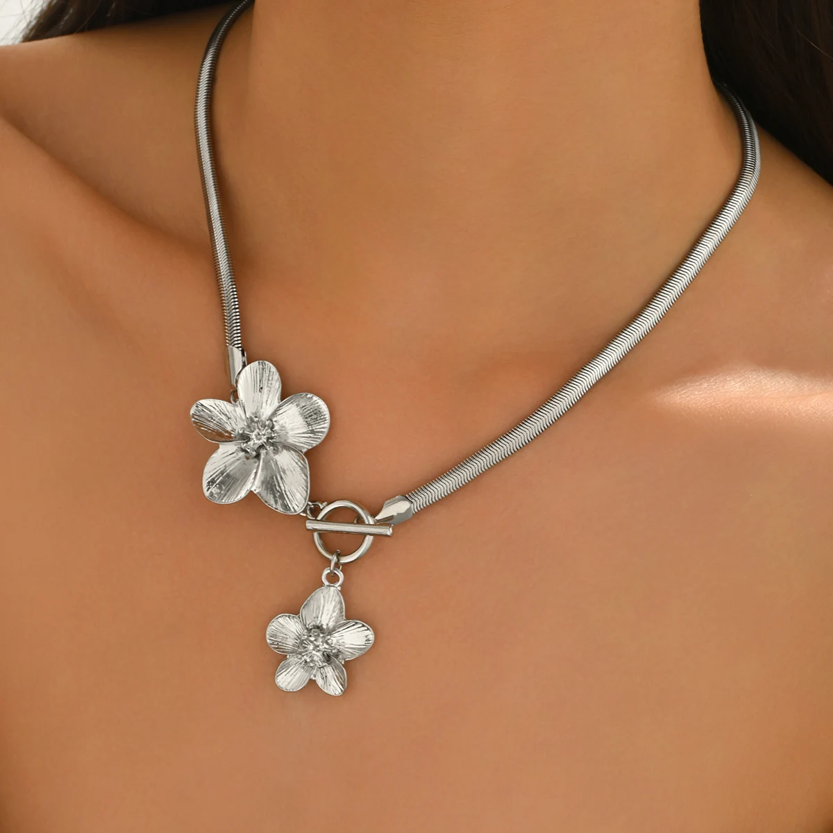 Elegant Snake Chain Necklace for Women Flower Pendant OT Buckle Choker Gold Silver Tone Daily Commute Date Party Wear Jewelry