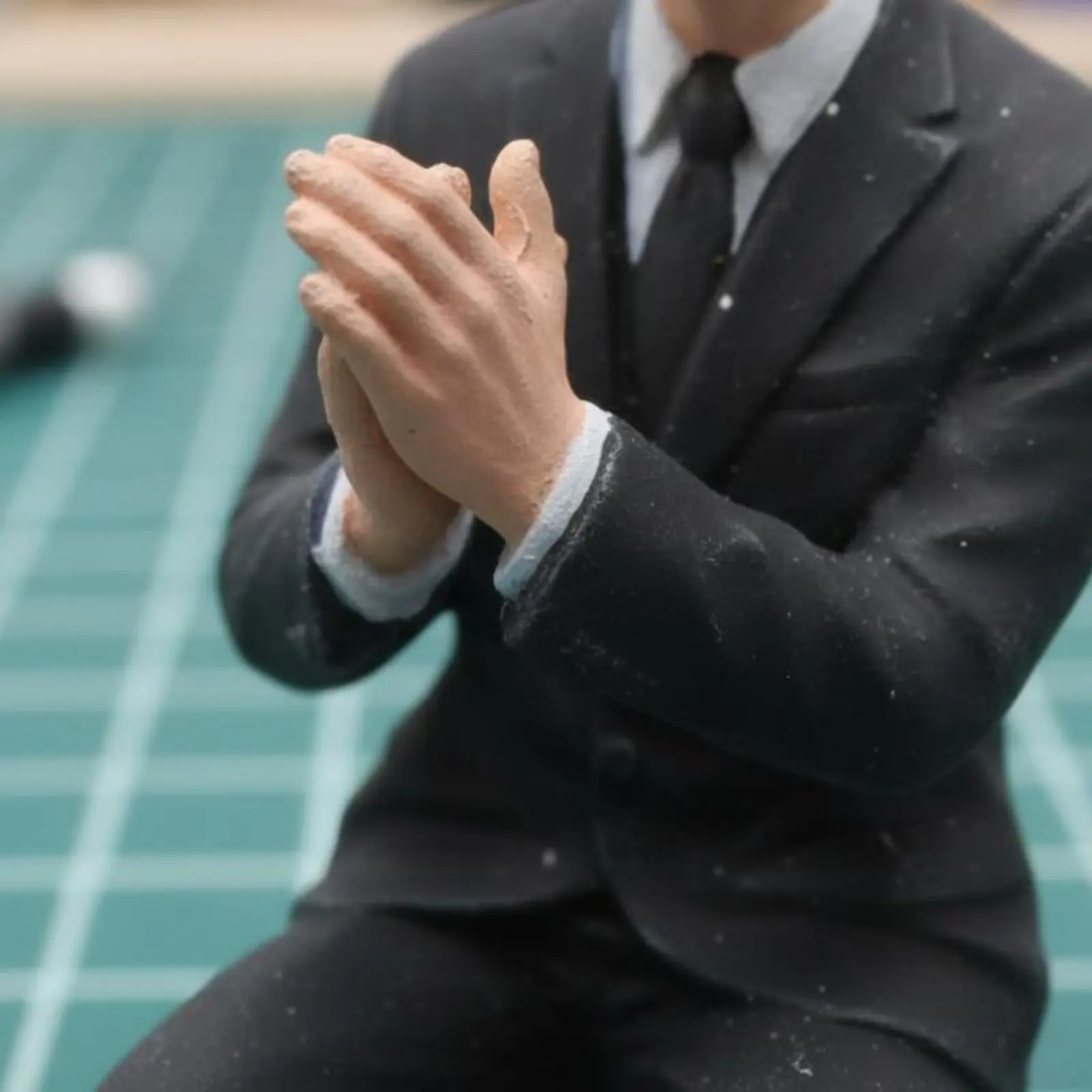 1:64 Scale Sitting Man Figure Three-Dimensional Printed Miniature Man in Suit Miniature Scene Accessory Realistic Features view 5