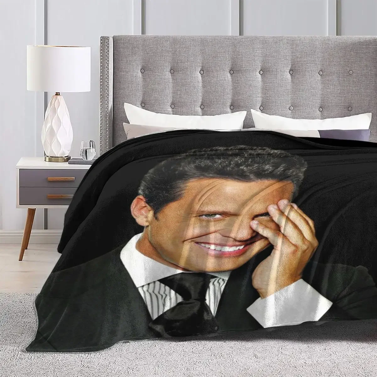 Luis Miguel Flannel Blanket Quality Super Warm Singer Mexican Smile Throw Blanket Winter Travelling Bedroom Novelty Bedspread