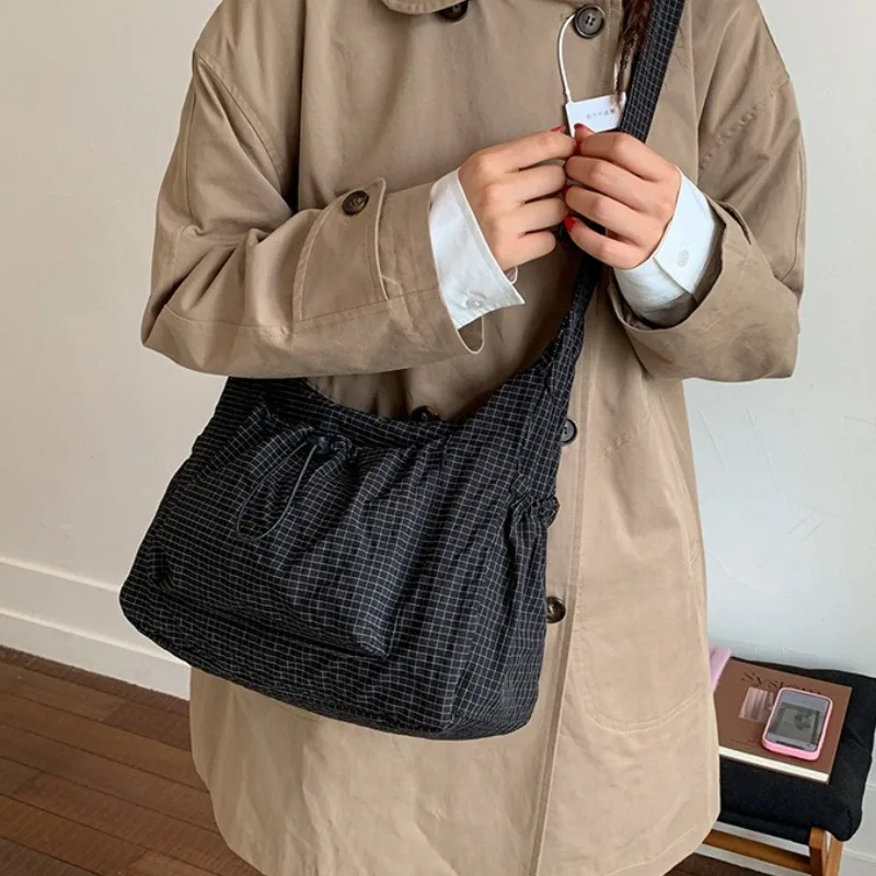 

2026 New Women Checkered Sling Bag Nylon Pleated Cloud Shoulder Bag Large Capacity Stylish Plaid Tote Bag Shopping Date Handbag