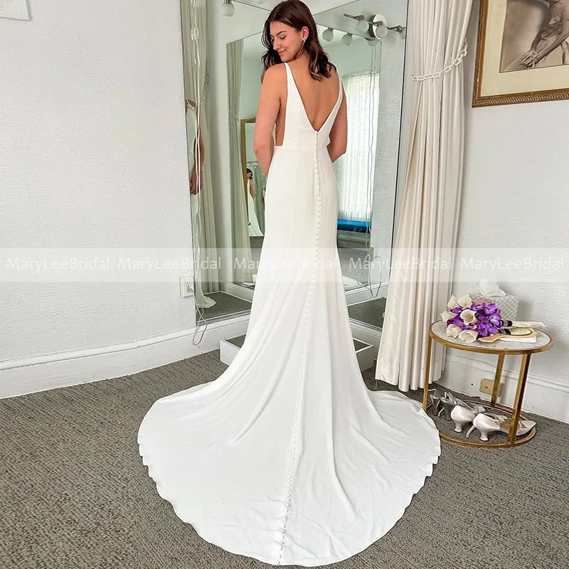 Minimalism Mermaid Wedding Dress Sleeveless V-neck Pleated Crepe Rhinestones Belt Ivory Bridal Gowns Open Back Robe De Mariée