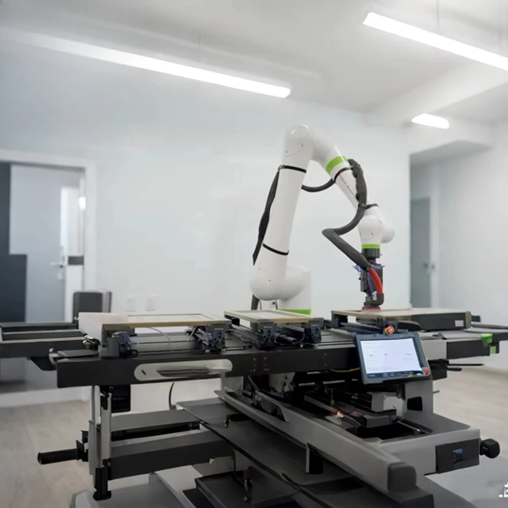 collaborative robot system with 5 kg arm servo-electric drive, IP54 protection rating for machine operation material handling