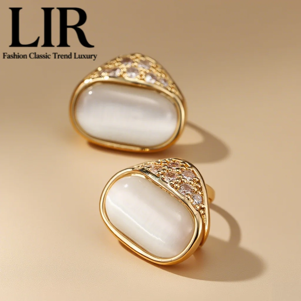 Lir Vintage Earring…