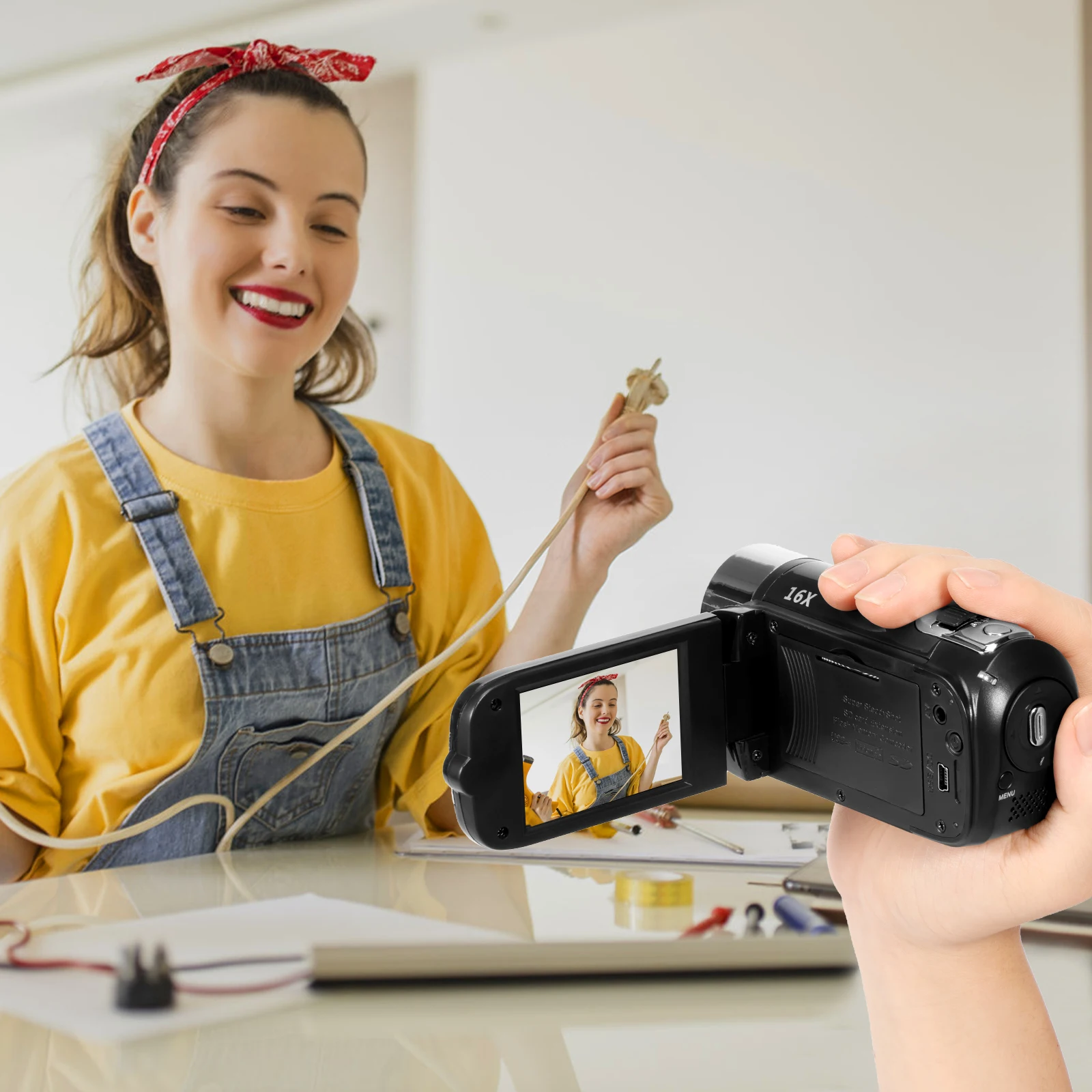 

Handheld Digital Camera Children's Toy Camera with 2.7 Inches Display Screen 16X Zoom Camcorder Video Camera Camcorder for Kid