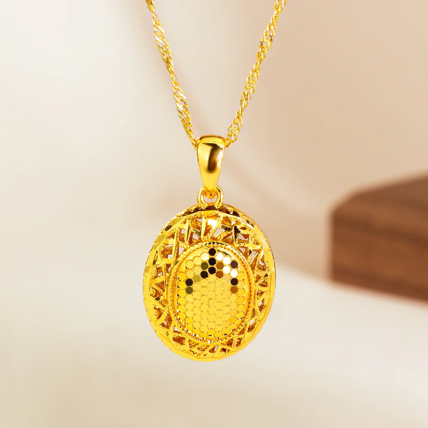 Sparkling Hollow Pigeon Egg Pendant Women's 24K Gold AU999 - Gold pigeon egg pendant, symbol of completeness and prosperity