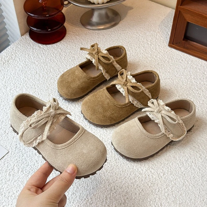 

Детская кожаная обувь, осенние новые модные повседневные туфли для девочек на мягкой подошве с бантом-бабочкой, кружевная детская обувь для выступлений