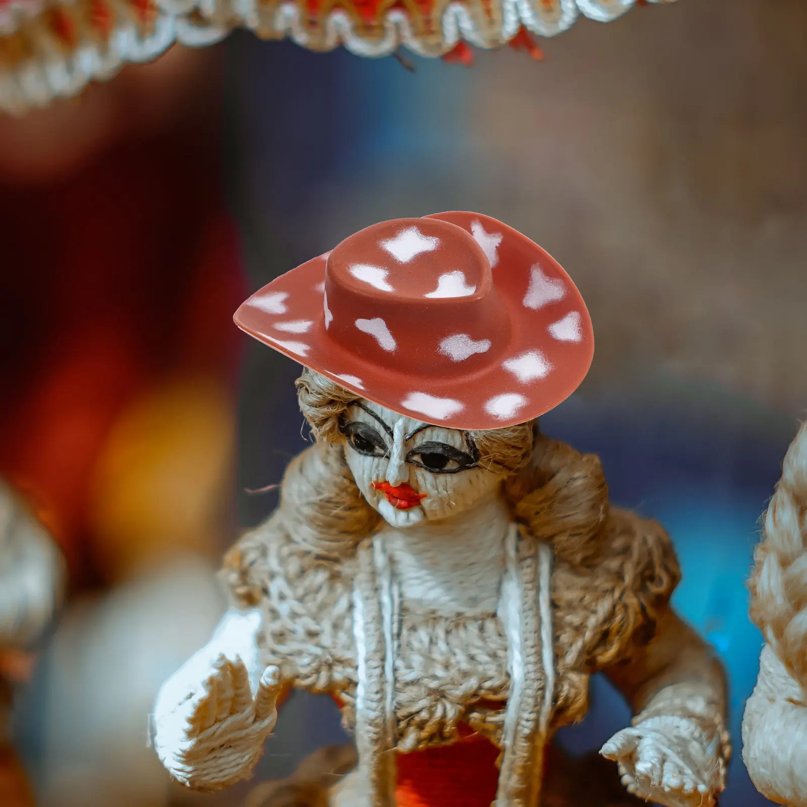 10 Piezas de Mini Sombreros Vaqueros, Sombreros Pequeños para Manualidades, Decoración, Artículos de Fiesta, Decoración del Hogar, Adorno para Pasteles, Kit de Accesorios