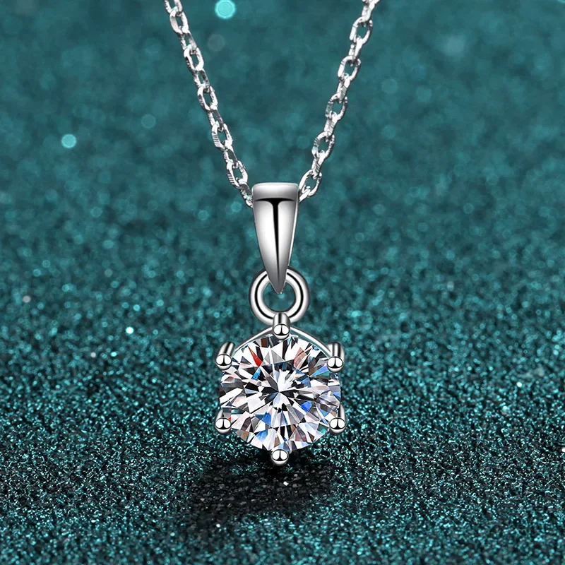 18K gold inlaid diamond pendant, six claw windmill collarbone chain PT950 platinum inlaid 1-carat moissanite necklace