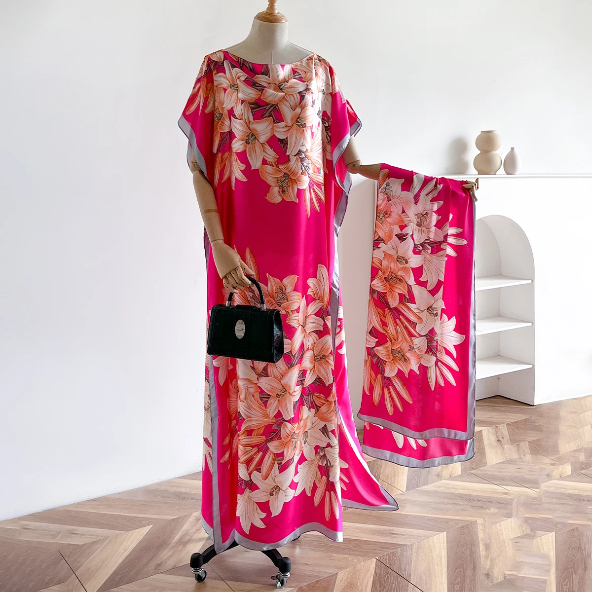 

Summer Fashion Oversize African Dress Women's Satin Silk Sunscreen Muslim Robe Dubai Dashiki Abaya Beachwear Lady Clothing