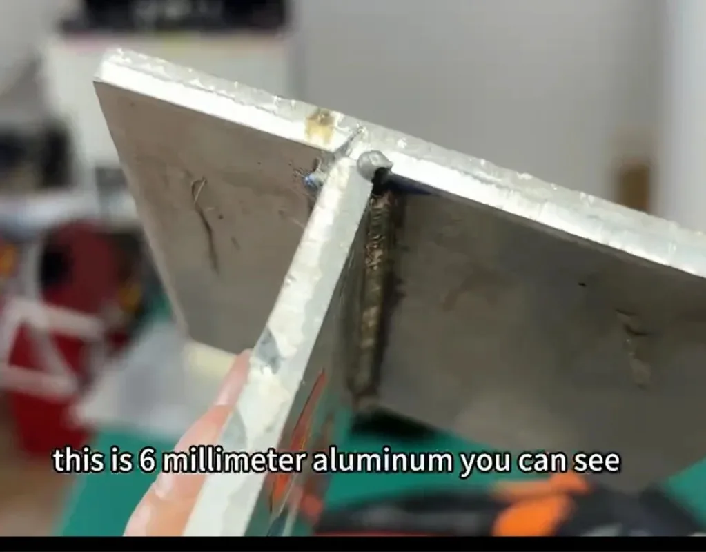 Upgrade Version Handheld Laser Welding Machine With Air Cooling Four In One Function With Improved Stability