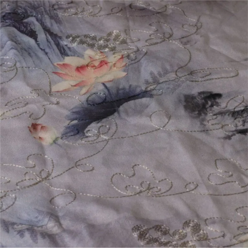 

The new traditional Chinese style printed fabric ink-scented yunsha is simple and elegant with a tie-dye