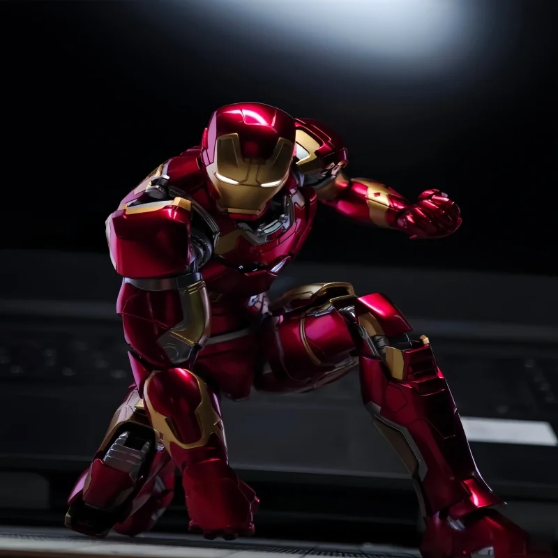 

Официальная лицензированная фигурка Железного Человека Marvel на 10-летие Диснея | Встраиваемый комплект модели с подставкой для дисплея | Украшение рабочего стола Co