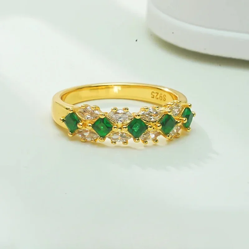 

925 Sterling Silver Diamond Green Ring Set Inlaid with High Carbon Diamond Elegant Wedding Gift Jewelry Wholesale