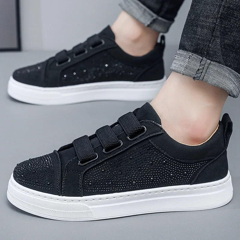 

New Fashion Breathable Men's Flat Shoes Korean Version Trend Outdoor male board shoes Lace-Up Mens tennis Sneakers