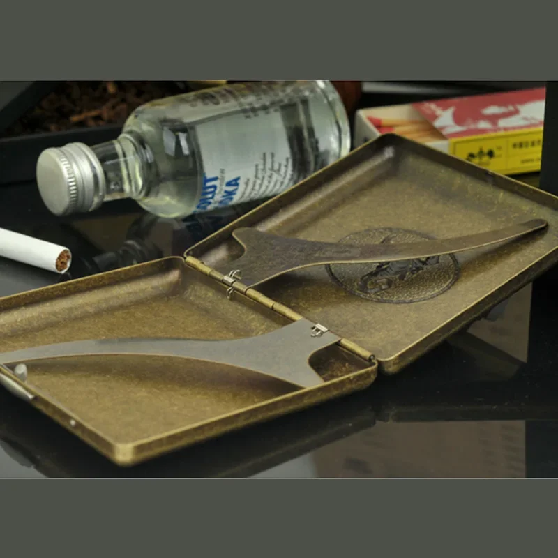 Cigarette Case with Gift Box, 20 Cigarette Case, Scorpion Print Portable Cigarette Case, Waterproof Smoking Accessories