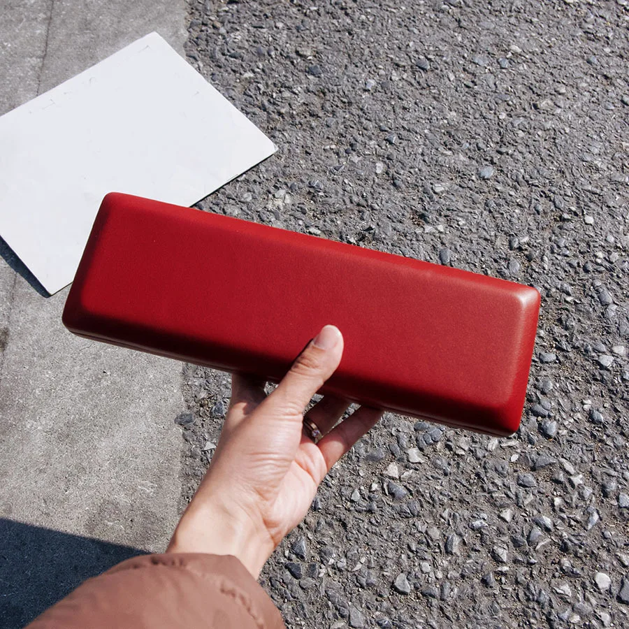 

Простая и стильная повседневная сумка-бокс с уникальным дизайном, персонализированная сумка-мессенджер с цепочкой для женщин.