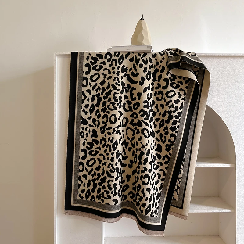 New 2024 Women Scarf Luxury Autumn Winter Warm Vintage Leopard print Scarve Pashmina Mujer Femme Foulard Bufanda