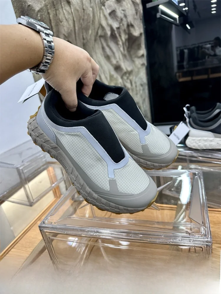 Outdoor Men's Running Shoes Lightweight Comfortable Breathable Upper All-Terrain High-Tech Sturdy Sole Climbing Series