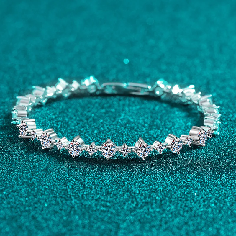 Exquisite Platinum PT950 Full Sky Star All Moissanite Bracelet, Super Sparkling Diamond-Studded Bangle Holiday Gift for Women