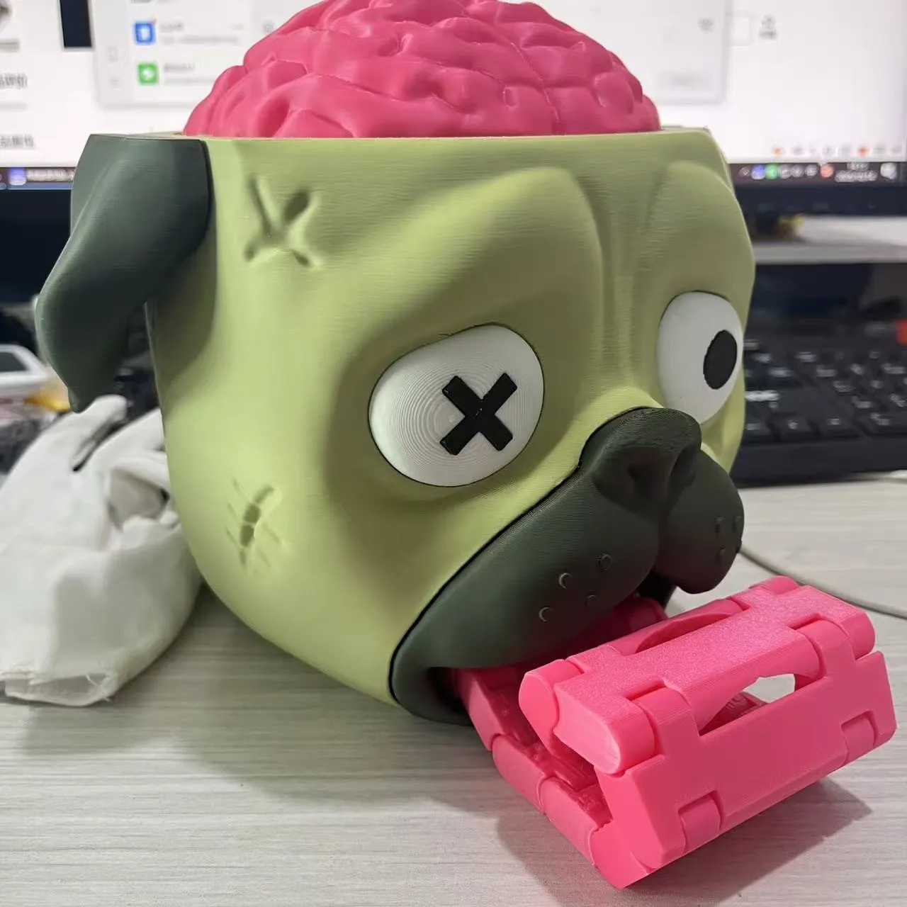 Push Pug Candy Dispenser Spooky Style Automatic Dispensing Zombiepug Candy Machine Zombie Pug Candy Storage Container Parties