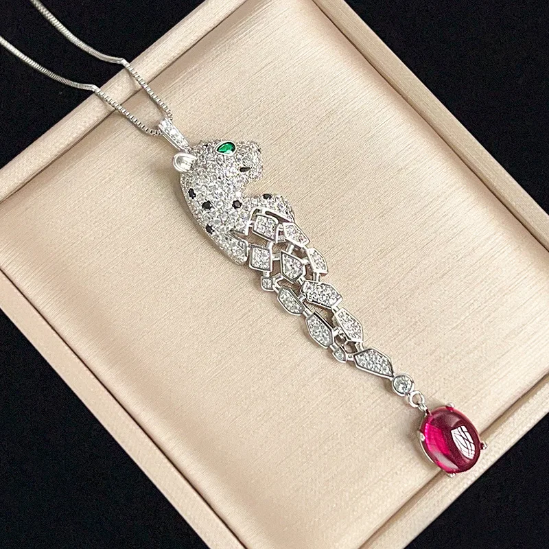 2024 New Jewelry Red Corundum Green Chalcedony Plain Retro Leopard Pendant Main Stone 8*10