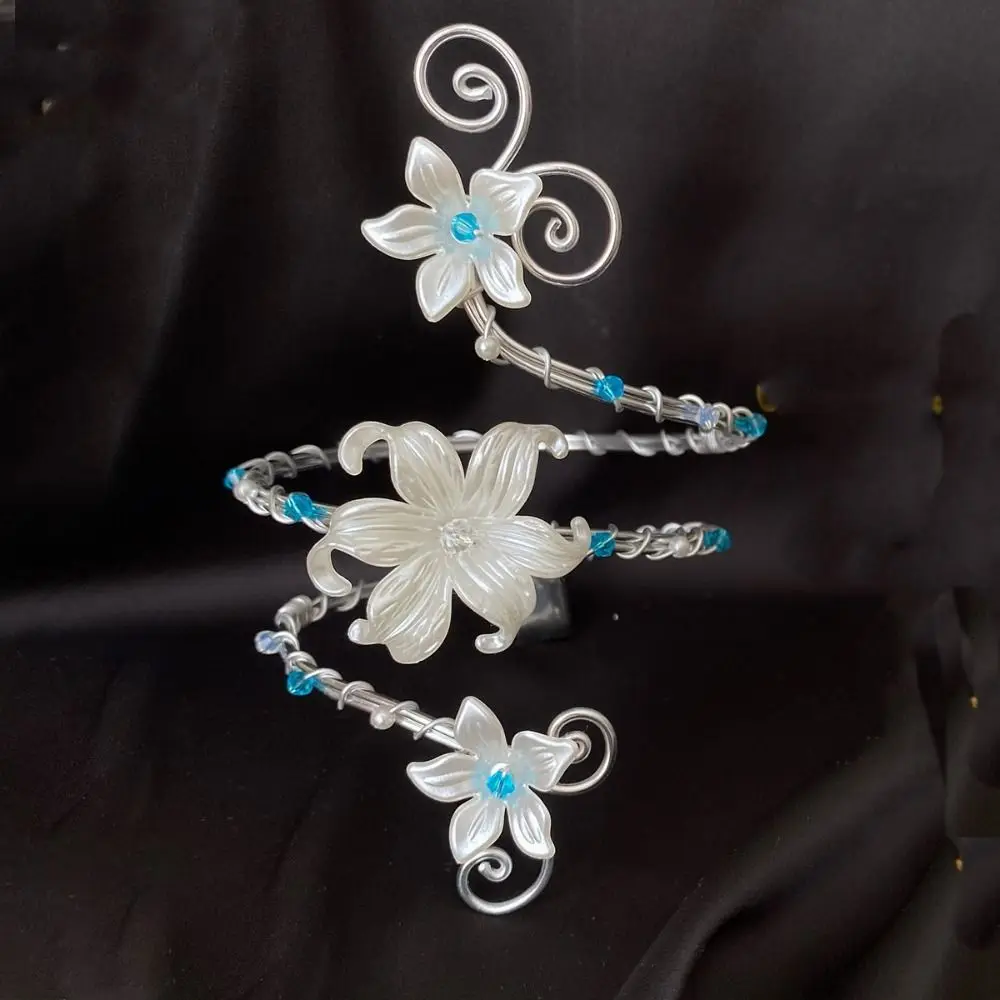 Elegant Hollow Out Iris Flower Bracelet Vintage Floral Armband Exotic Style Vacation Style Open Arm Bangle Arm Accessories