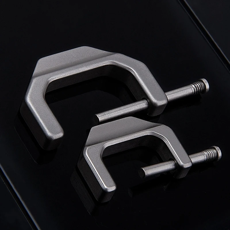 

Titanium Alloy D-Type Mini Key Ring Car Buckle Lock Buckle Outdoor Hanging Buckle EDC Tool Horseshoe Buckle Removable