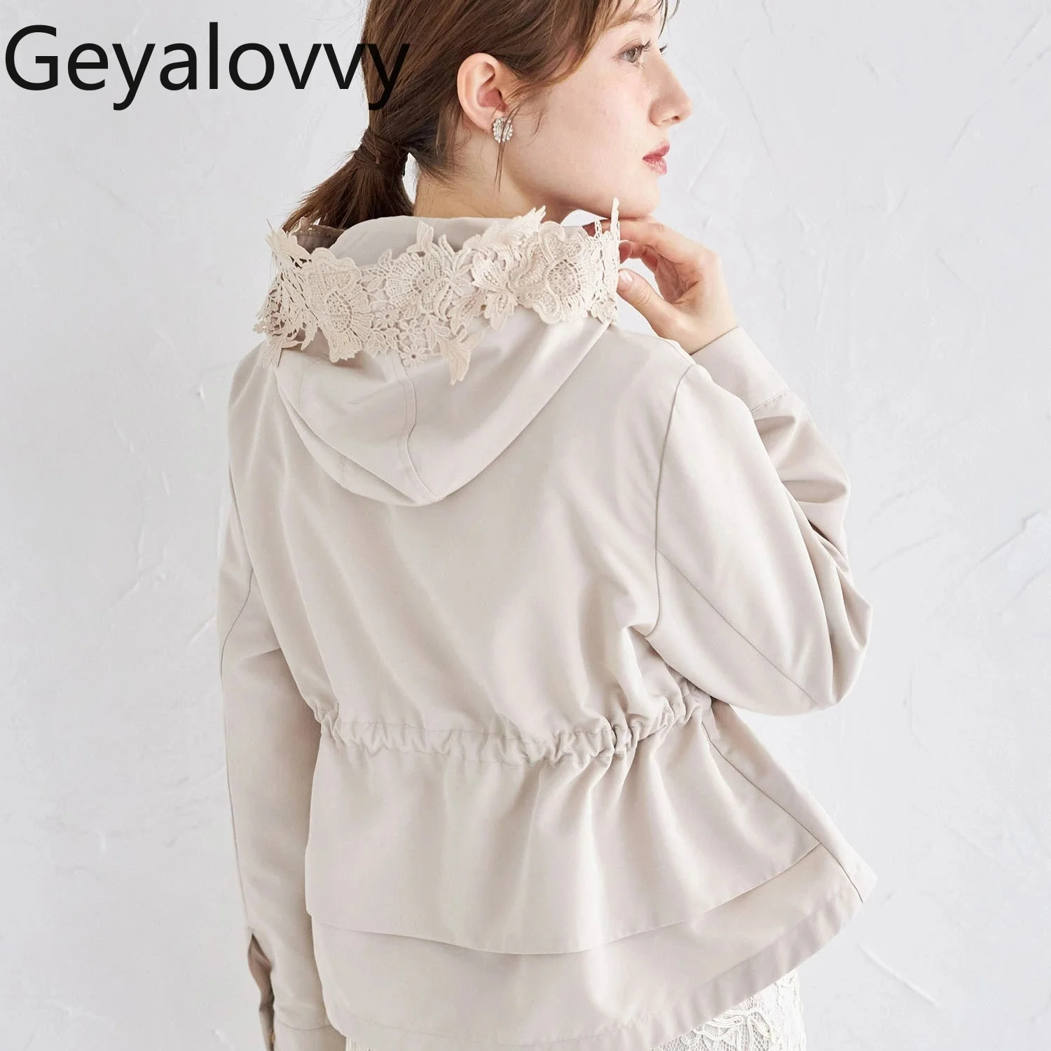 

Японский топ с капюшоном в стиле ретро, короткие пальто с застежкой на талии для женщин, милые кружевные лоскутные повседневные куртки, однотонная верхняя одежда, куртка