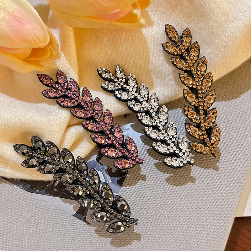 Elegantes Haar-Accessoire, glitzernde Haarspange, trendige Haarnadel, glänzende Strass-Haarspange, Haarspange in Weizenform – Detail 4