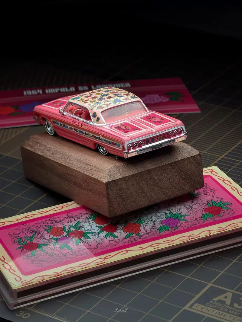97M Model 1/64 Scale 1964 Impala SS Lowrider Bounce Car Alloy Car Model Classics Adult Souvenir Gift Static Display