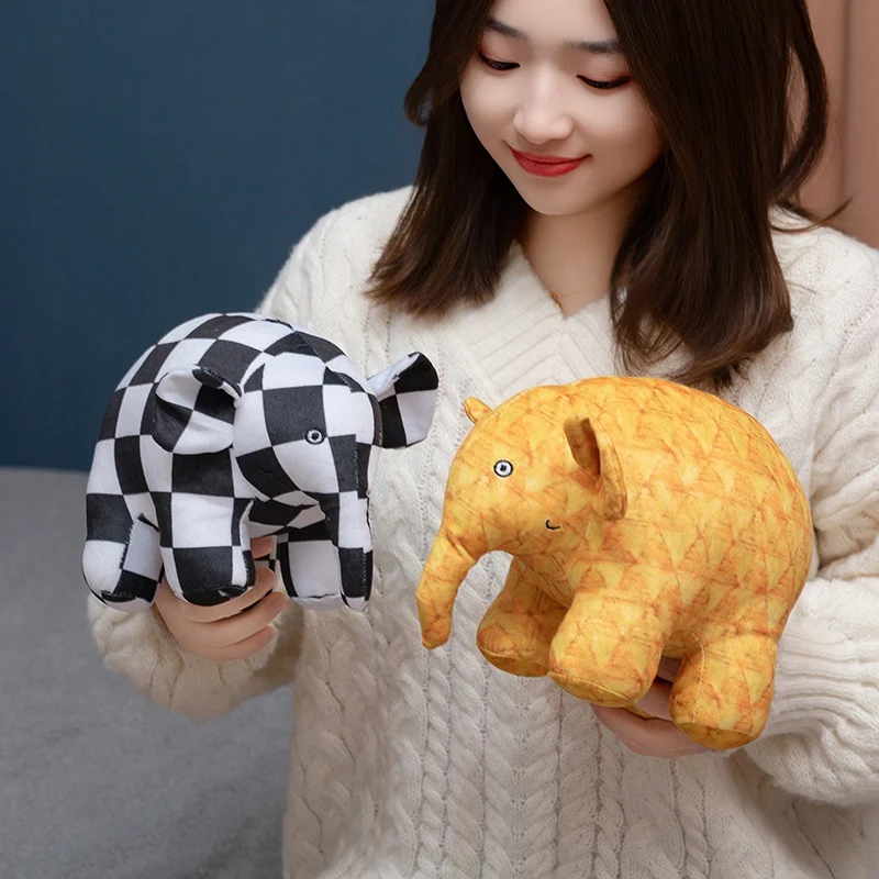 Figura de elefante de Elmer de dibujos animados de Anime, juguete de peluche colgante a cuadros, elefante Emma, muñeco de peluche, almohada tranquilizadora para niños, regalo de cumpleaños